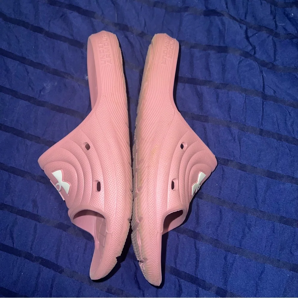 Under Armour Locker IV Slide Sandal in Rose Pink
